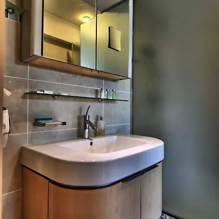 Large Eiffel Tower Lacoste * Paris