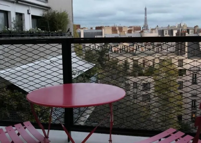 Apartment Large Eiffel Tower Lacoste *